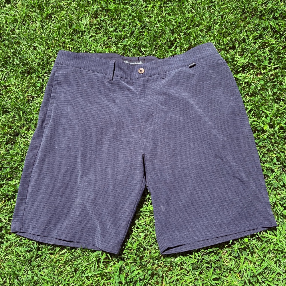 Travis Mathew Shorts Mens Size 38 Black Kendo Performance Hybrid Golf Stripe